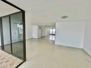 Apartment for Sale in San Francisco - 3 bedrooms