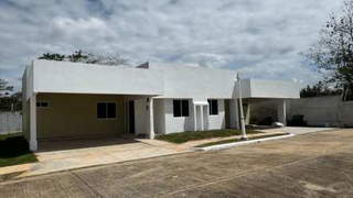 Townhouse for Sale in Puerto Caimito - 3 bedrooms