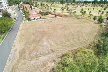 4750 sq meters of waterfront vacant residential lot inside Vista Mar Golf and Beach Resort, San Carlos Panama