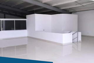 Warehouse Office Combo for Sale in Victoriano Lorenzo / Rufina Alfaro - 0 bedrooms