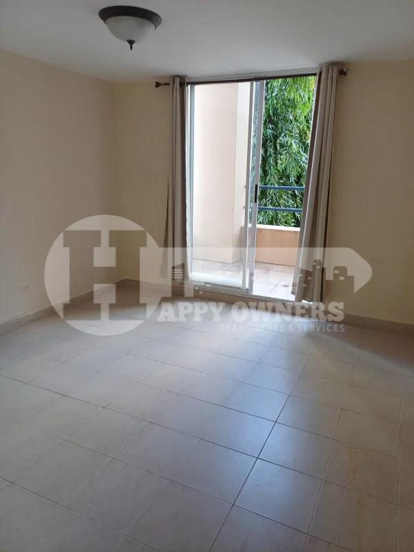 Laundry room with washer hookup and window PH Terrazas de San Francisco Panama