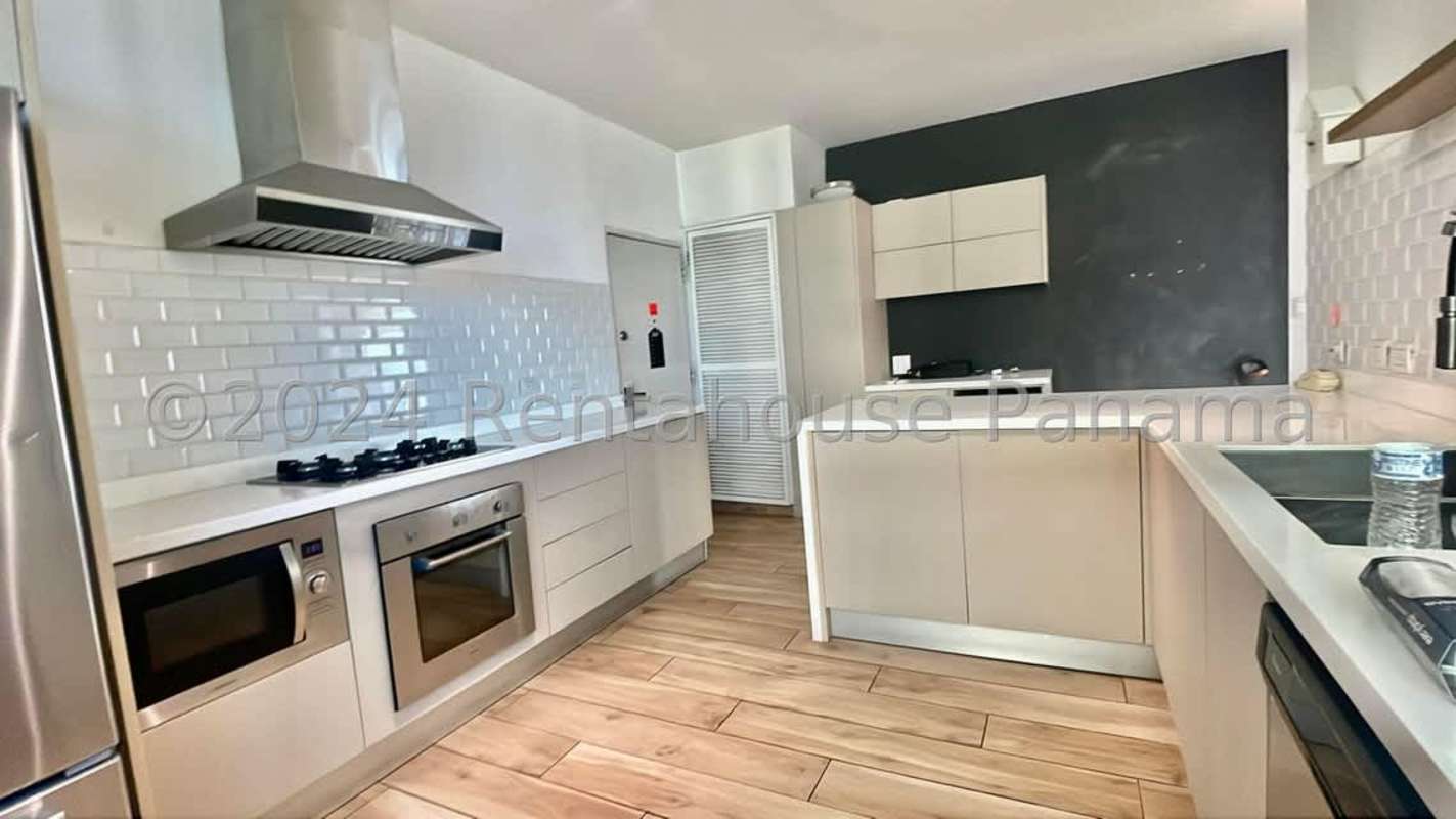 Terrace balcony with BBQ setup and panoramic sea view PH Ocean Park Punta Pacifica Panama