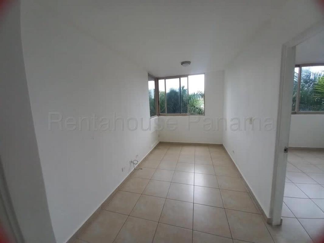 Spacious 2BR Condo with Terrace in PH San Francisco Bay