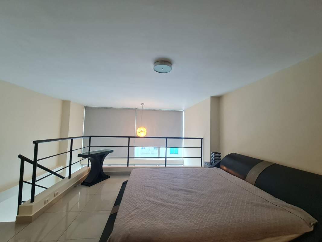Upper level loft bedroom furnished AC closet Vitro Loft Panama City rental