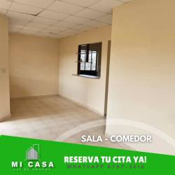 Bright living and dining area with ceramic floors in Miraflores Penonomé house