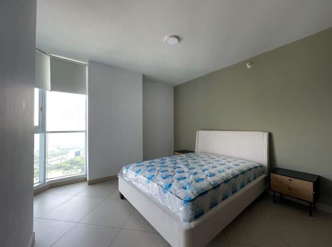 Kitchen with granite countertops stainless appliances large window PH Country Club Costa del Este