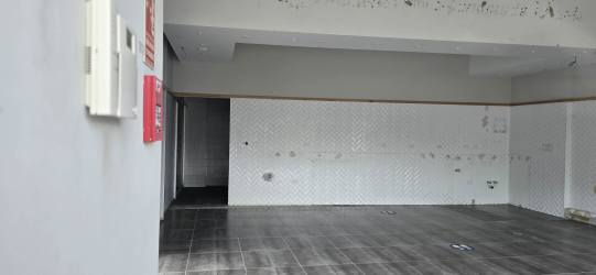 88m² Retail Space at 4 Altos Mall Colón