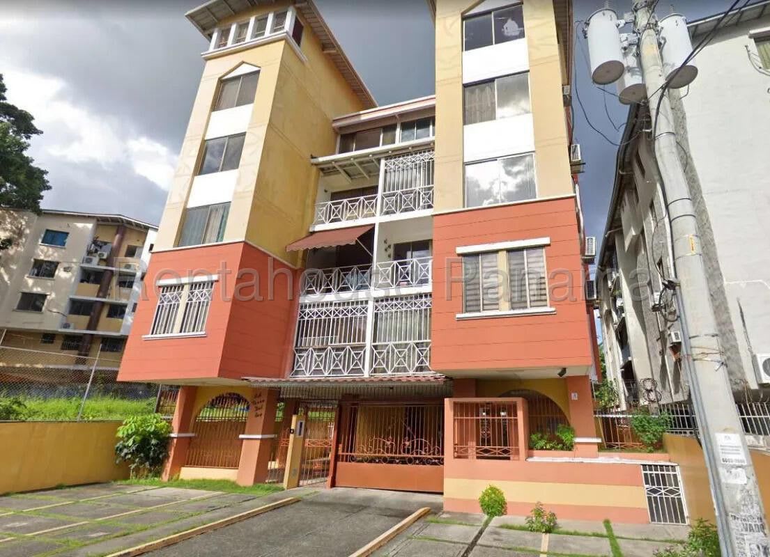 Kitchen with modern cabinetry and granite countertops in PH Torre del Rey Panama City