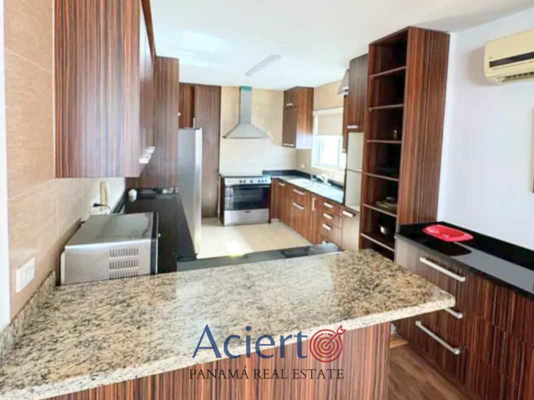 Granite kitchen with appliances in PH San Francisco Bay furnished rental Panama City