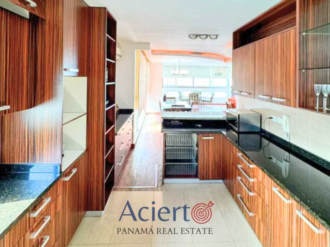 Third bedroom en-suite bath furnished PH San Francisco Bay Panama rental