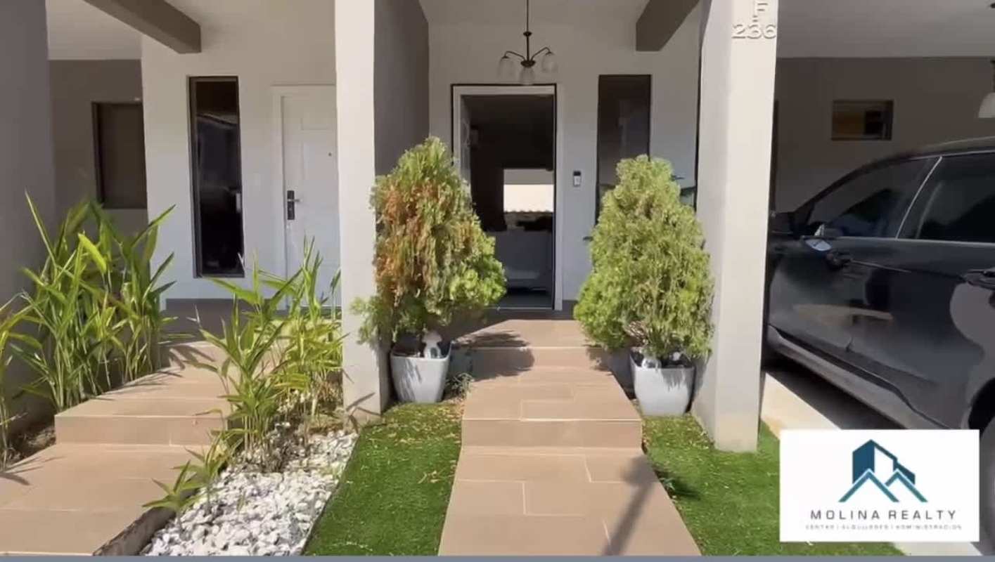 Spacious open-concept living and dining area Casa en Brisas del Golf Panama City