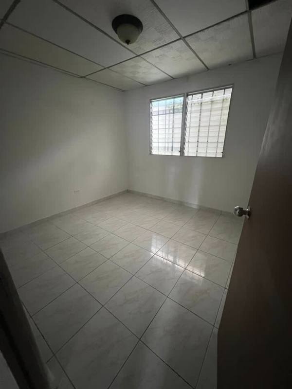 Small bedroom with tiles, window bars Don Bosco house rental Panama City