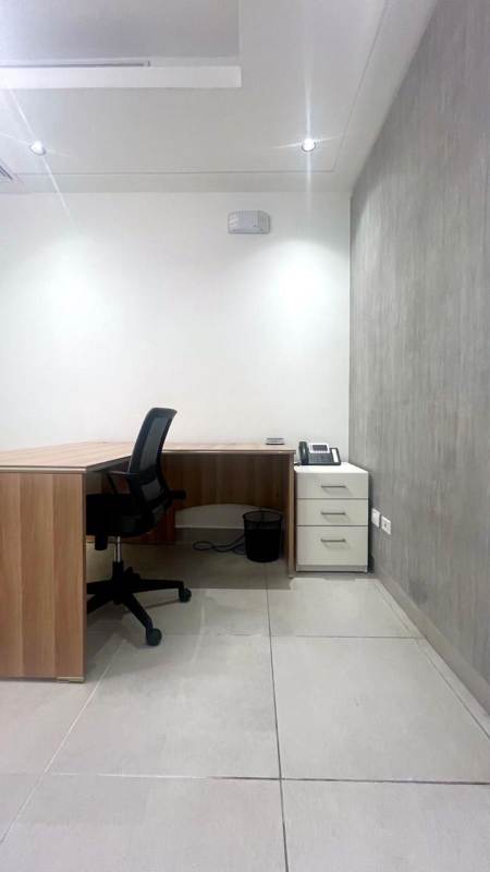 Modern Commercial Office 120m2 in El Dorado Tower Panama