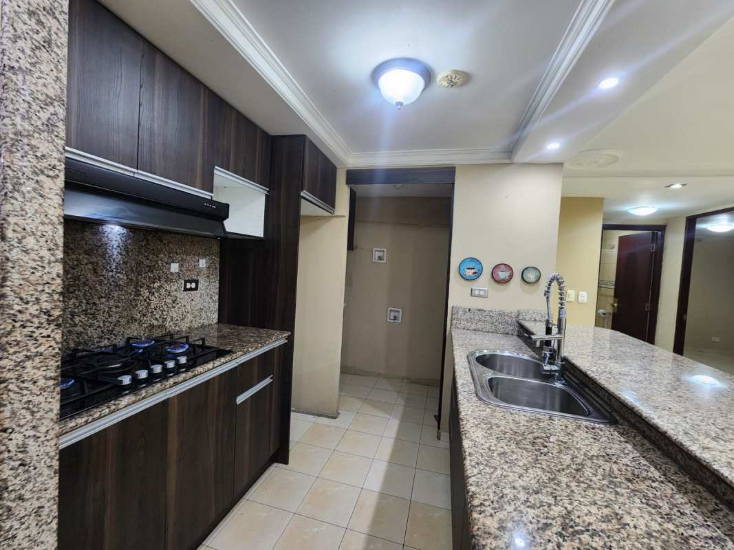 Living and dining area with ceiling detail and tile floor PH Danli Panama