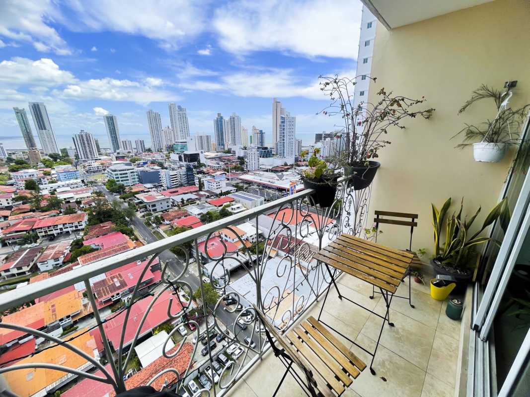 High-rise balcony overlooking Panama City with skyline views at PH Portofino San Francisco