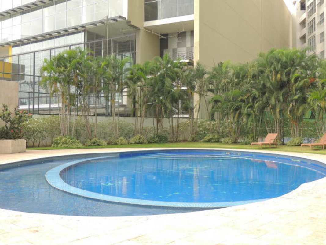 Private balcony terrace with panoramic Pacific view in PH Aqualina Punta Pacifica Panama