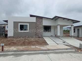 Bright open living and dining area with ceramic tile floors in Alto Boquete house for sale