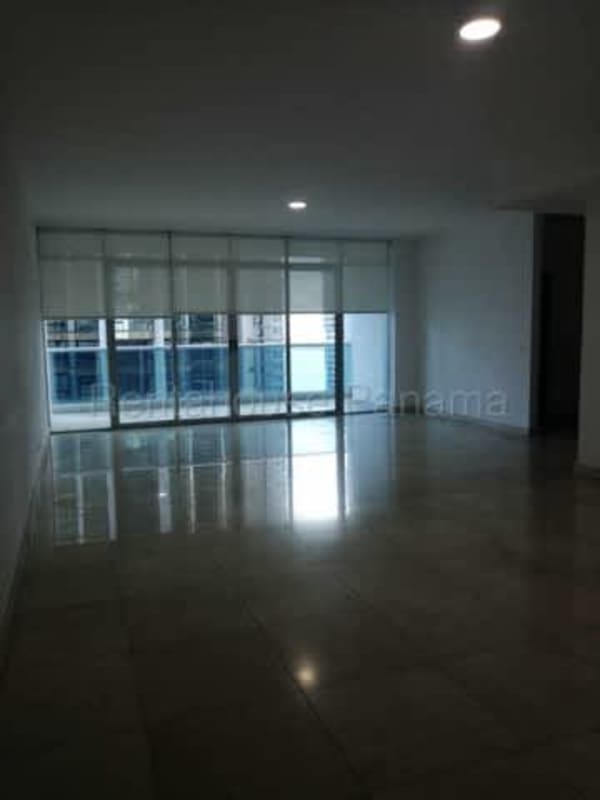 Private balcony overlooking city and bay in Punta Paitilla Panama at Pacific Point