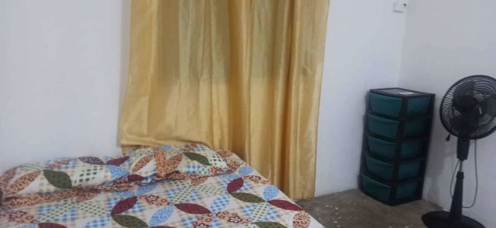 Spacious Furnished Room in Villa Lucre La Castellana