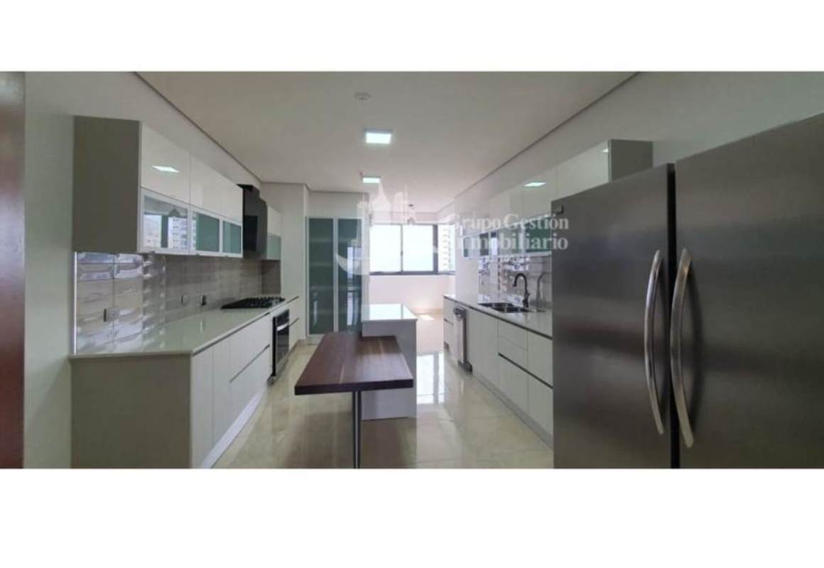 Spacious master suite with panoramic ocean view PH Matisse Costa del Este Panama