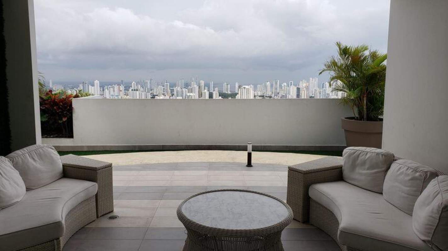 Rooftop infinity pool overlooking Panama skyline Edison Park Tower