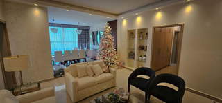 Apartment for Sale in San Francisco - 3 bedrooms