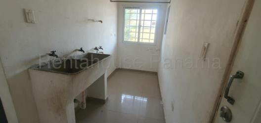 Recreational swimming pool with sun deck at Quintas de Nuevo Arraiján Arraiján Panama