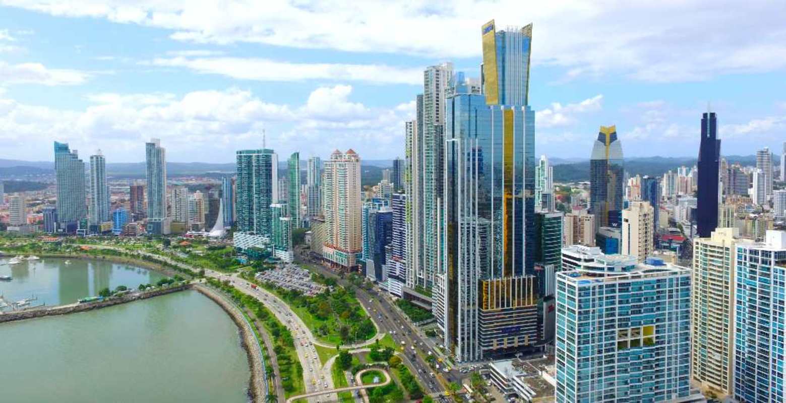 Luxury conference hall with chandeliers and patterned carpets in PH BICSA Financial Center Panama City