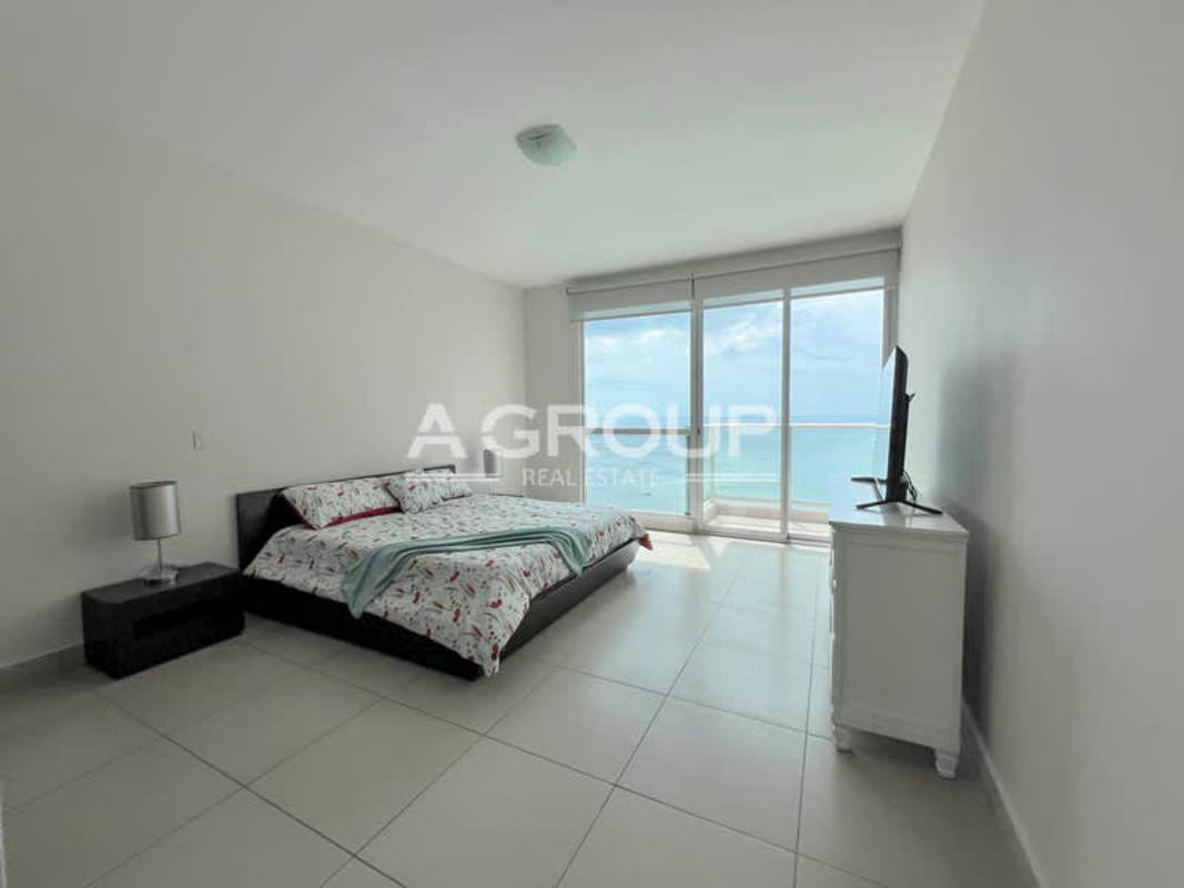 Spacious master bedroom with ocean views floor to ceiling windows PH Dupont Panama