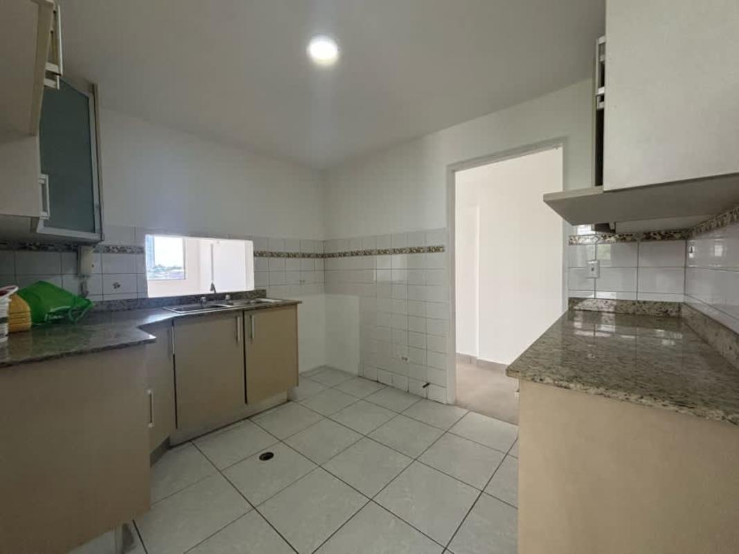 2BR 3BA Apartment PH Torres del Golf San Francisco Near Parque Omar