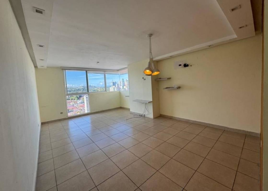 Bright living room unfurnished with city skyline view, large windows, tiled floors in PH Torre 88 Panama City