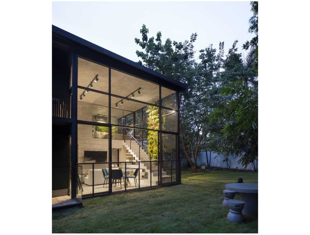 Balcony view Pacific Ocean city skyline PH Dovle Cincuentenario Coco del Mar Panama