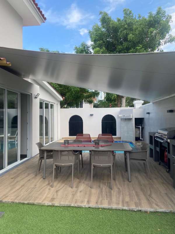 Luxury 4BR House with Pool in Costa Bay Costa del Este