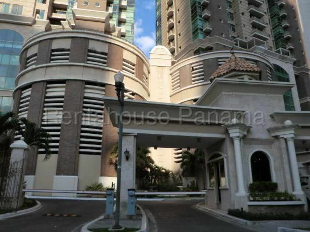Dining room with natural light and ocean vistas at JW Marriott Panama Trump Tower