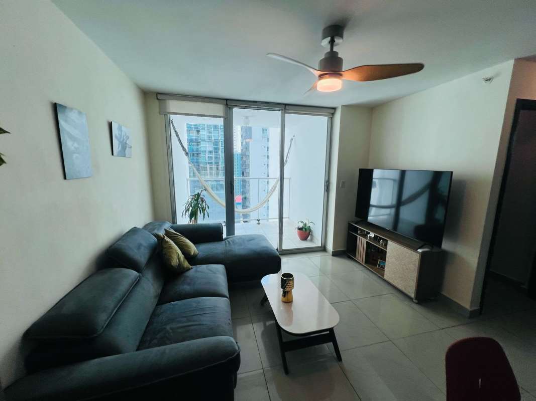 Modern kitchen with granite counters, stainless steel, wood cabinets in PH Bella Vista Park