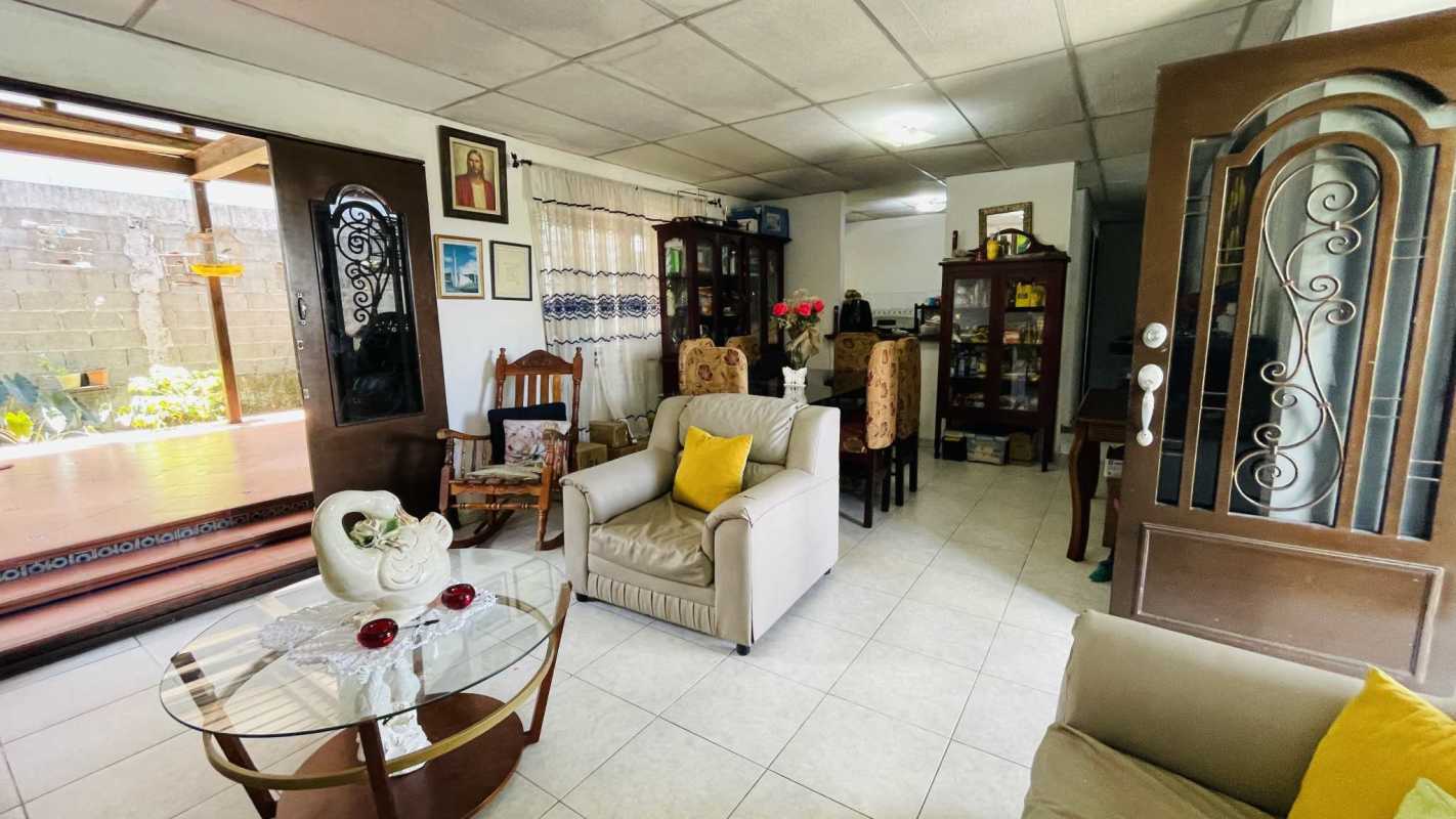 3BR House in Urbanización Montserrat Las Cumbres