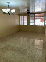 House for Rent in Rufina Alfaro - 3 bedrooms