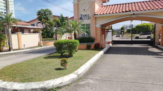 House for Sale in Rufina Alfaro - 3 bedrooms