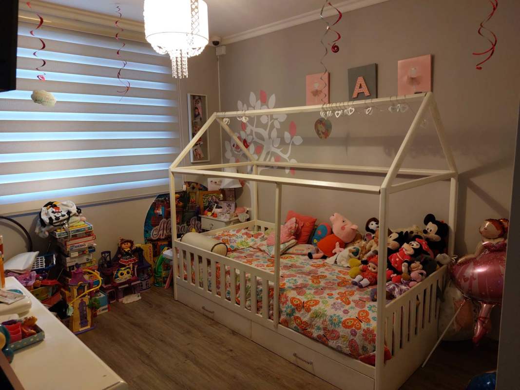 Kids or guest bedroom with bright windows Villa Lucre Panama house for sale