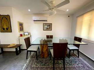 Apartment for Rent in Clayton - 3 bedrooms