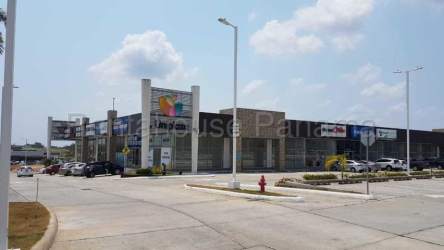 Spacious interior with tile floor and reception counter at Uniplaza Costa Verde commercial unit La Chorrera Panama
