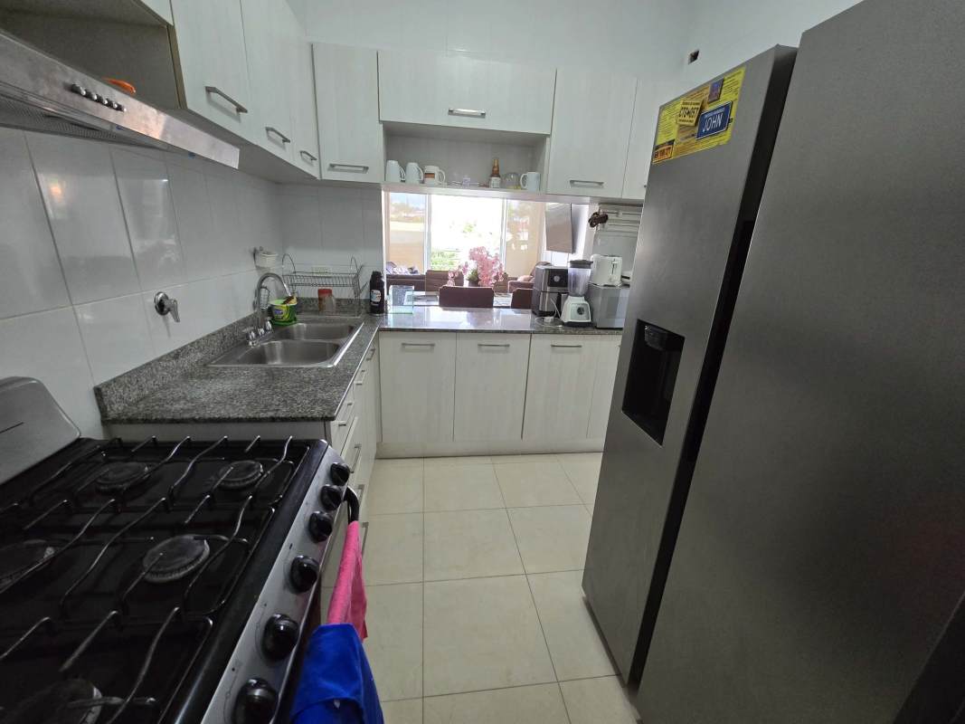 Outdoor barbecue area and swimming pool deck in PH Sabana Tower Carrasquilla Panama