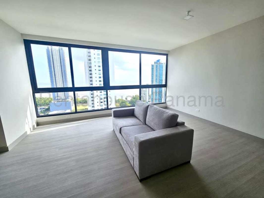 Rooftop infinity pool with panoramic Costa del Este skyline views at PH Paramount Panama City