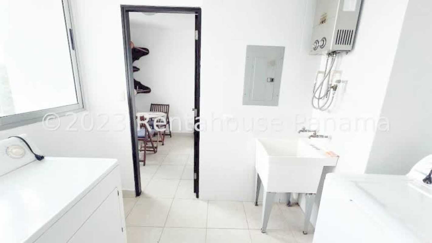 Third bedroom with ceramic flooring, closet and AC in Garden Condominiums Clayton