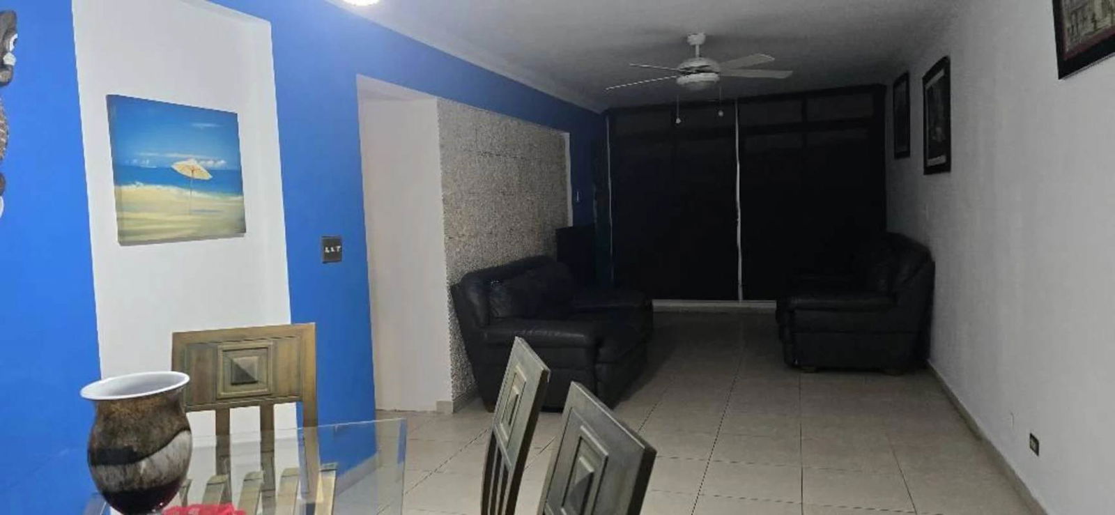 Fully equipped kitchen with granite countertops, gas stove, microwave, Villa de las Fuentes Panama