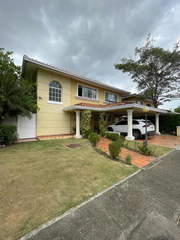 Single-family house for Sale in Costa del Este - 3 bedrooms