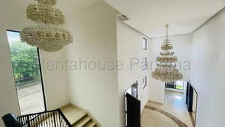 House for Sale in Costa del Este - 4 bedrooms