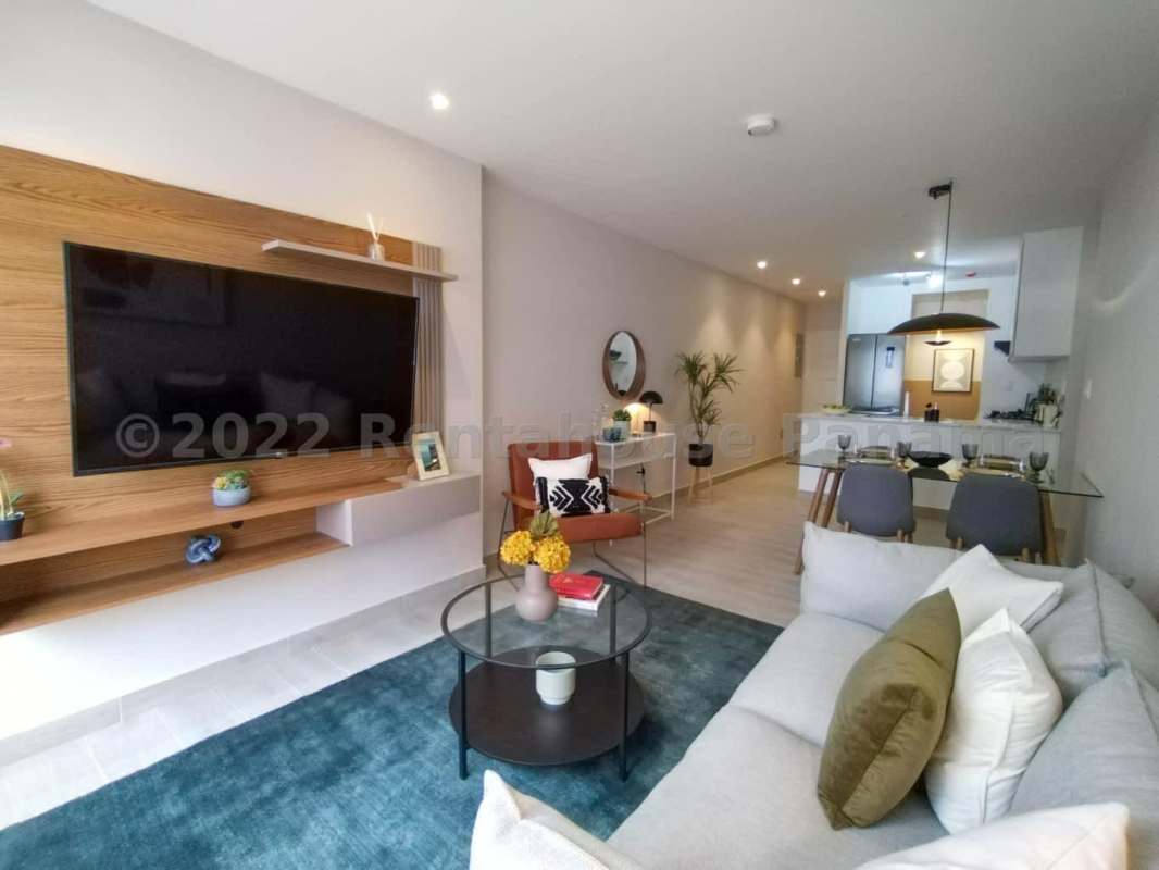 Stylish kitchen with granite countertops and cabinetry at PH San Francisco Moderno Panama City