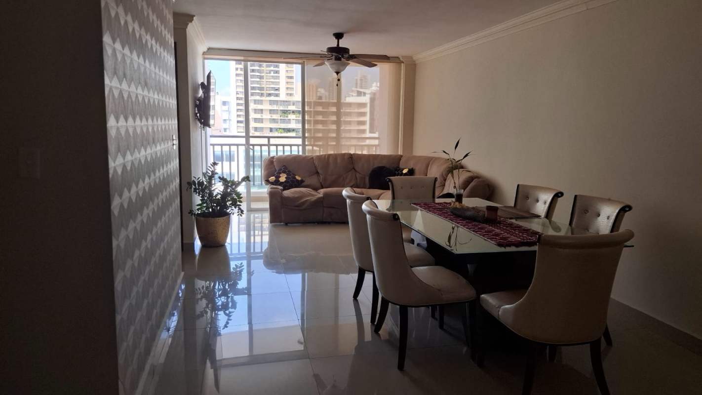 Kitchen with granite countertops and appliances PH Miyaky Apartment Obarrio Panama City