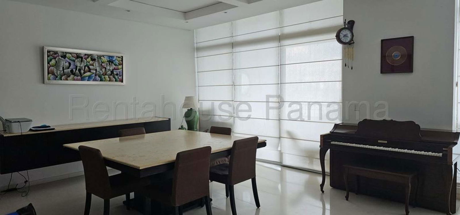 Kitchen with granite countertops, imported cabinetry and stainless appliances in Pacific Point Panama